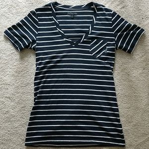 Vans v-neck shirt